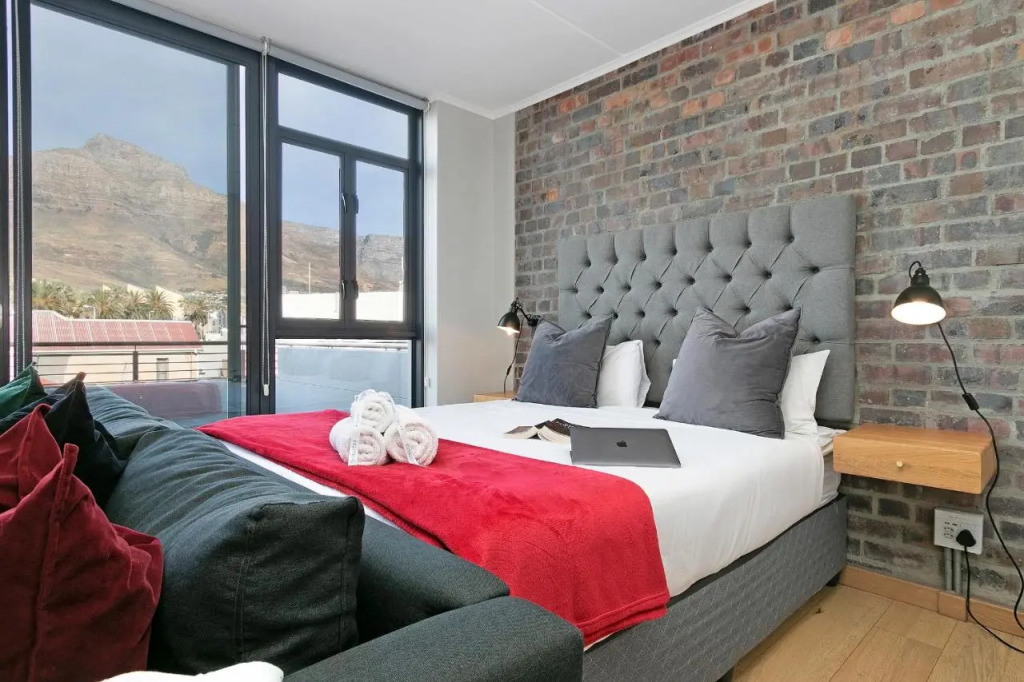 Urban Artisan Luxury Suites by Totalstay