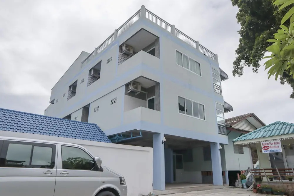 OYO 958 The Airport Residence