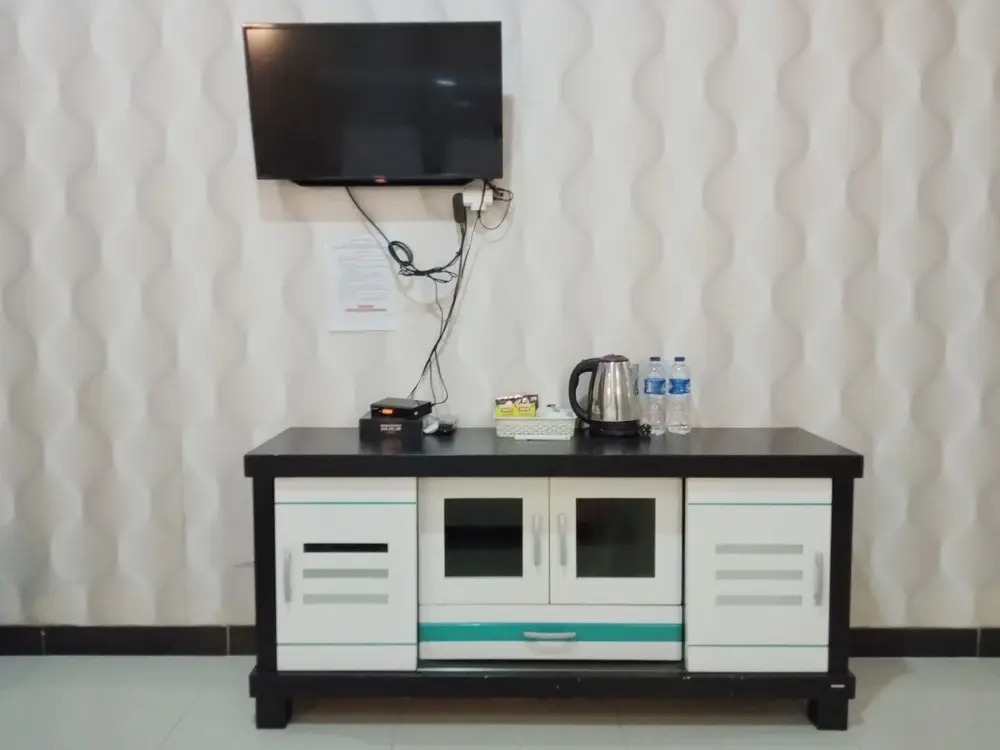 Urbanview Hotel Rifal Home Tegal