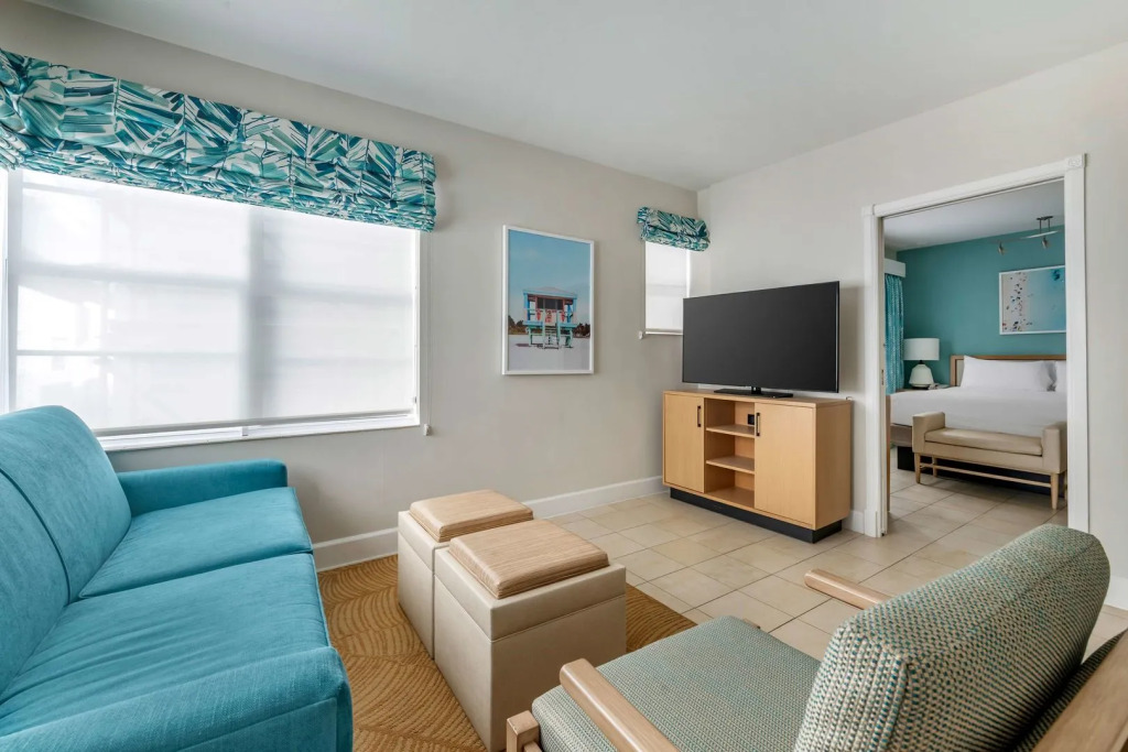 Hilton Vacation Club Crescent on South Beach Miami