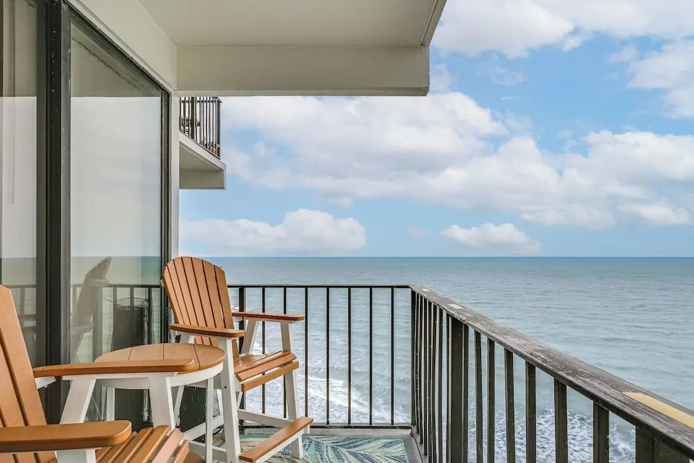 Oceanfront Garden City Beach Condo For Families!