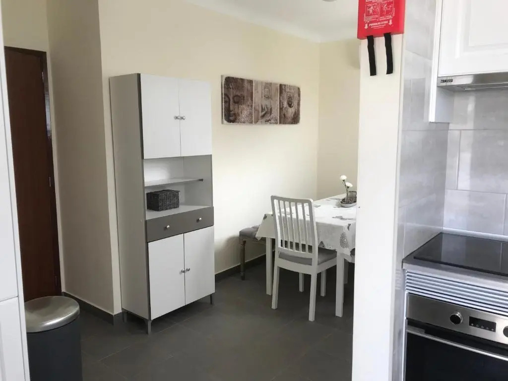 Villa Maria Alvor - Luxury townhouse in the centre of Alvor with 2 independent three bedroom apartments on the ground and first floor