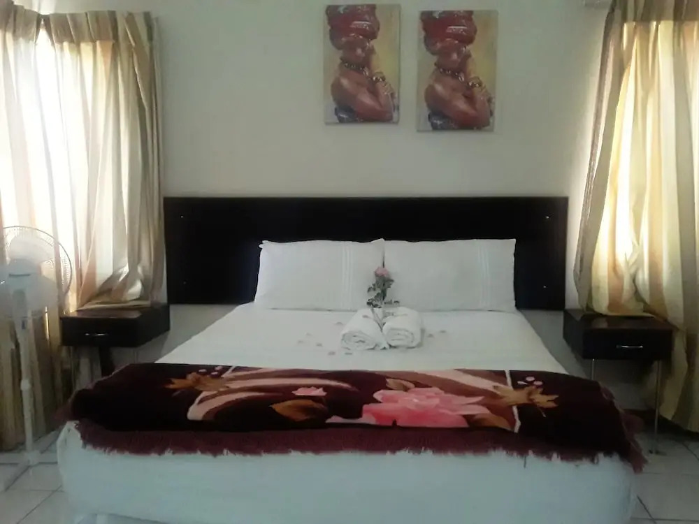 Vuya Nathi Bed and Breakfast