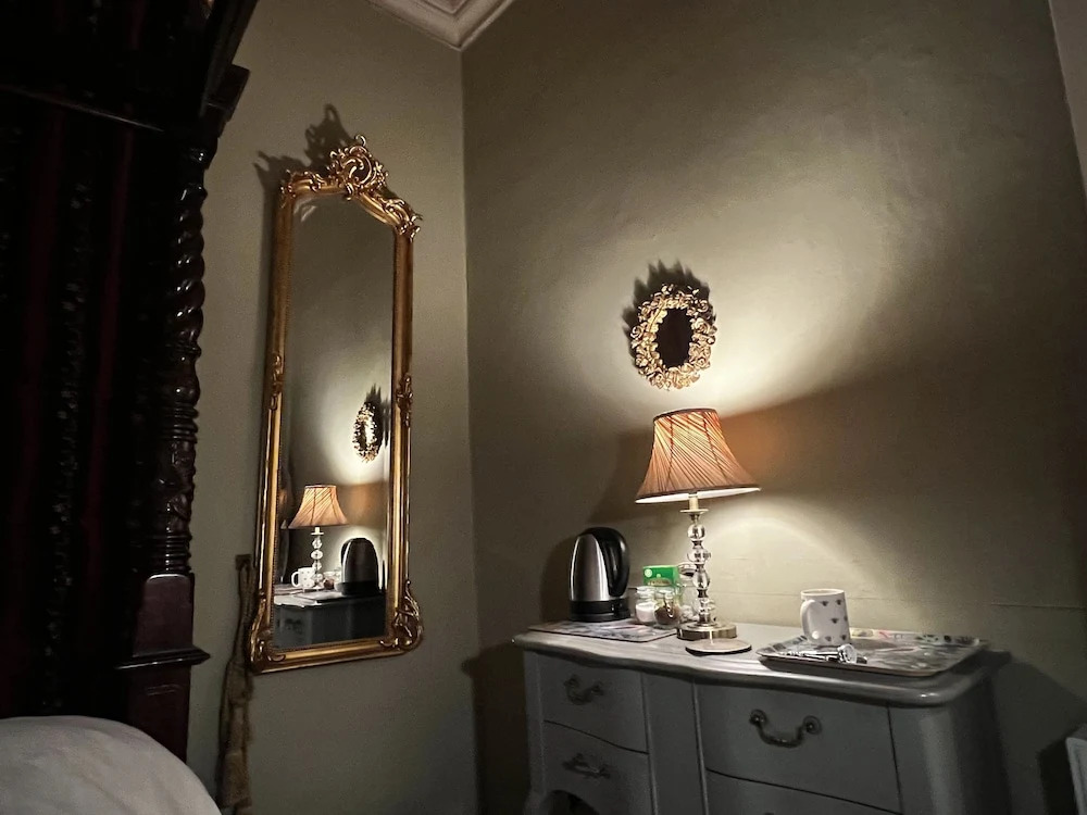 Central Bath, 18th Century Georgian Rooms