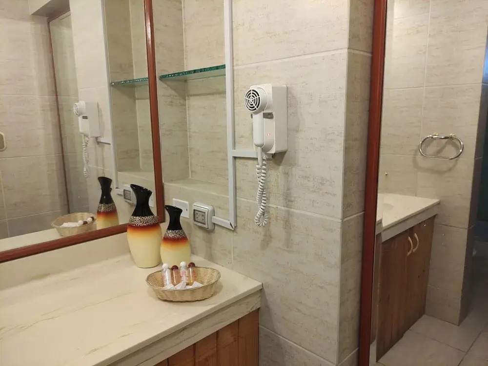 Inti Llaqta Hotel & Suites