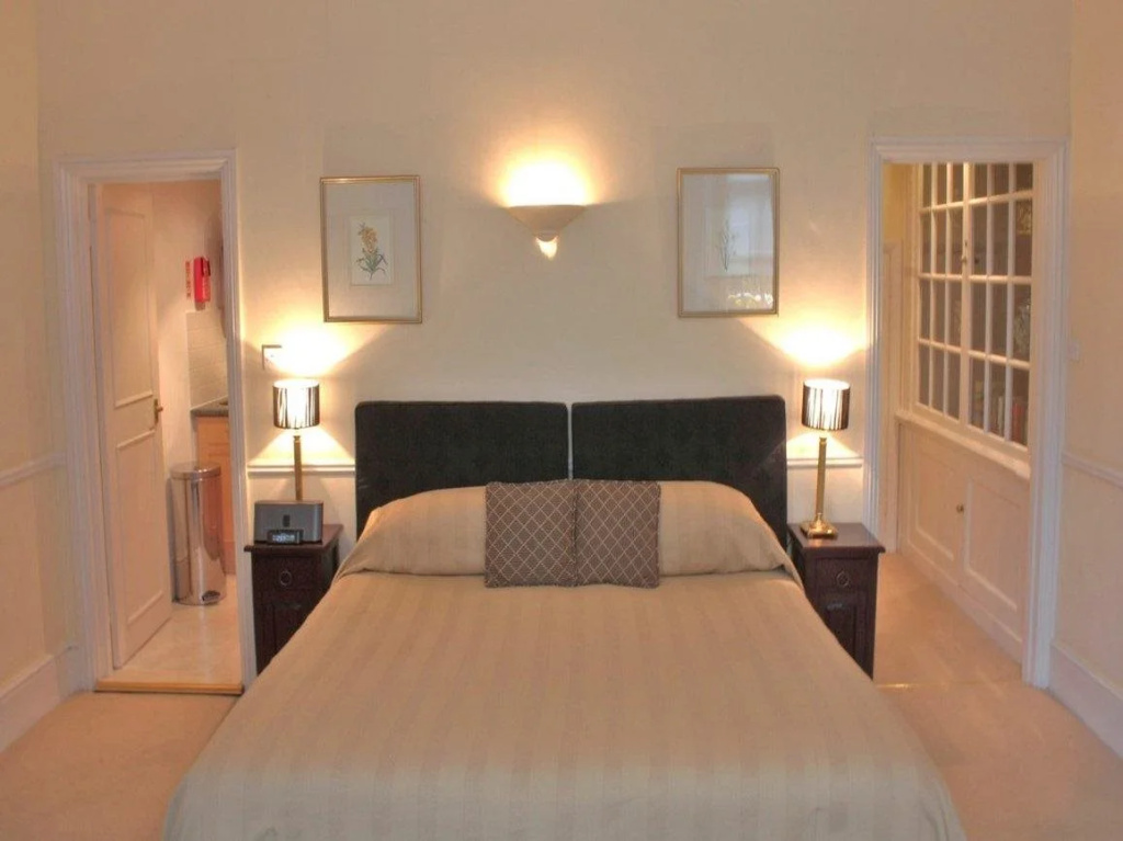 Kensington Court By Capital