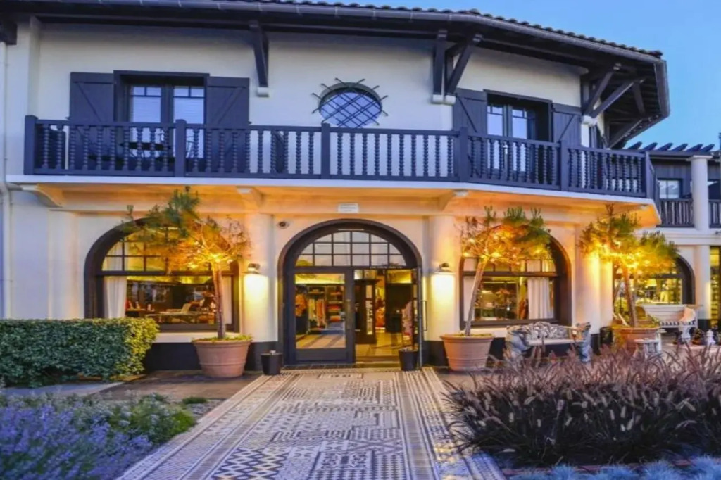 Hotel La Co(o)rniche