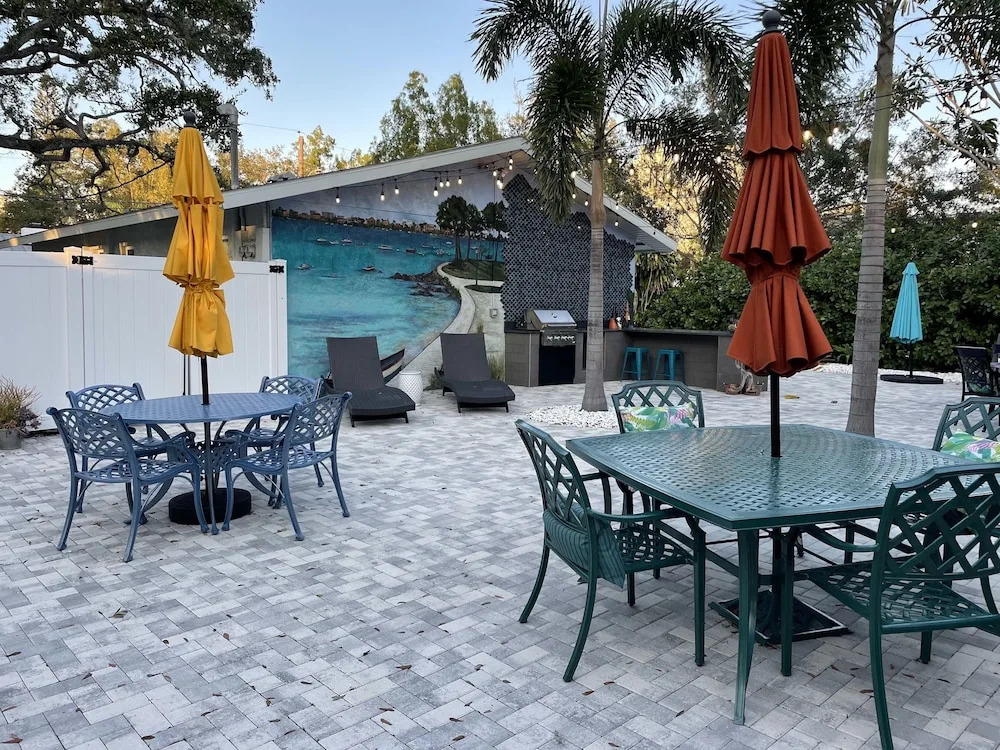 El Tropicale Vacation Rentals