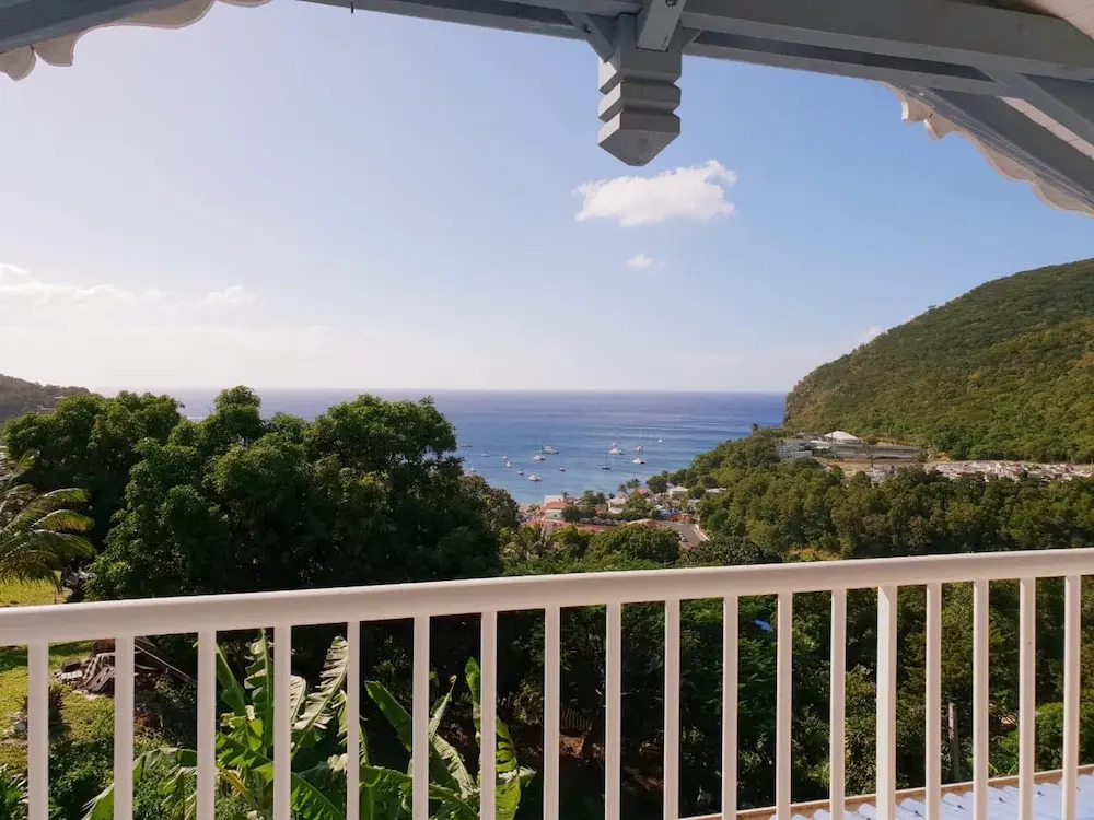 Apartment With 3 Bedrooms in Deshaies, With Wonderful sea View, Terrac