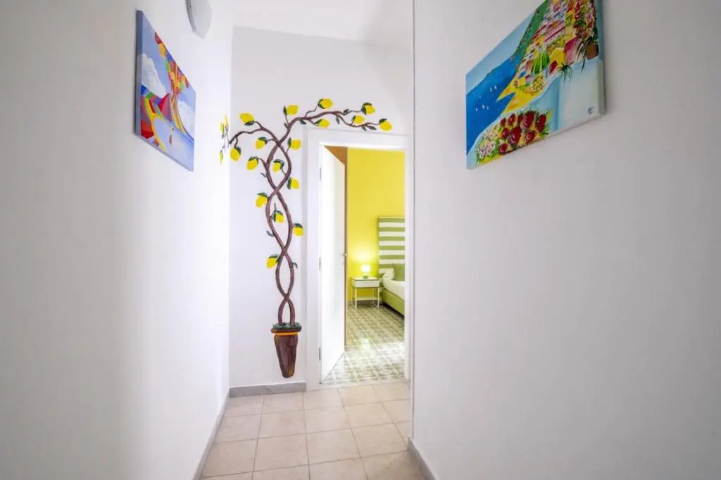 Sunny Flat