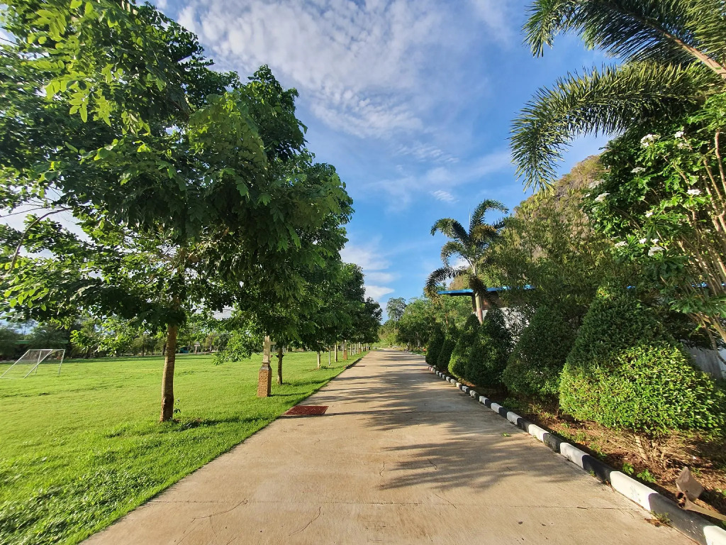 Phuphayot Resort