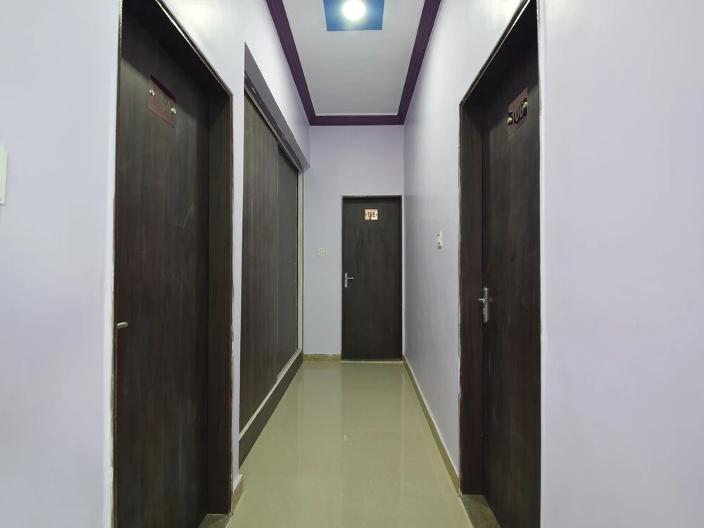 Oyo 19758 Hotel Narayani Palace