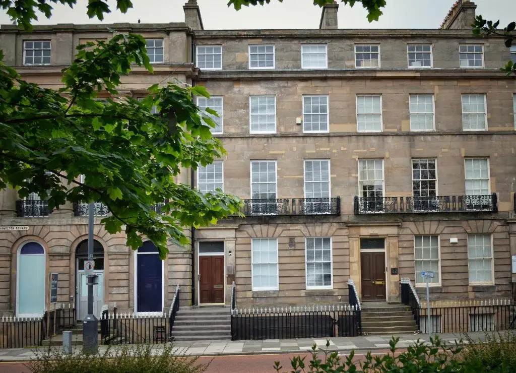 Apartment 4 Hamilton Square