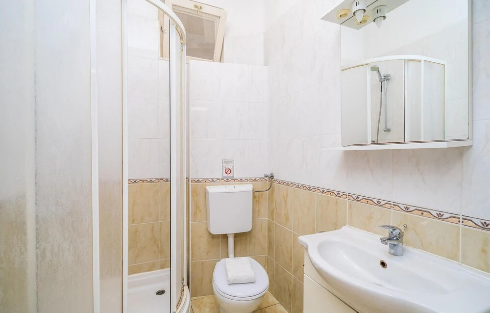 Stunning Apartment in Dubrovnik With Wifi and 2 Bedrooms