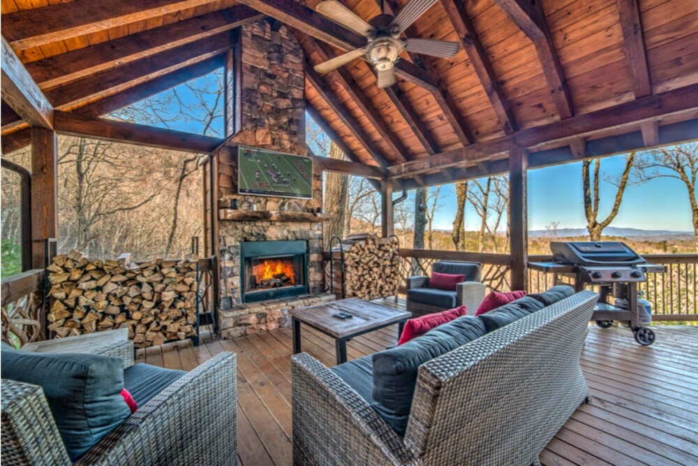 The Hideaway by Escape to Blue Ridge