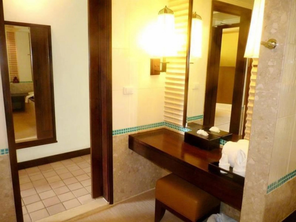 Patong Paragon Resort & Spa SHA Extra Plus