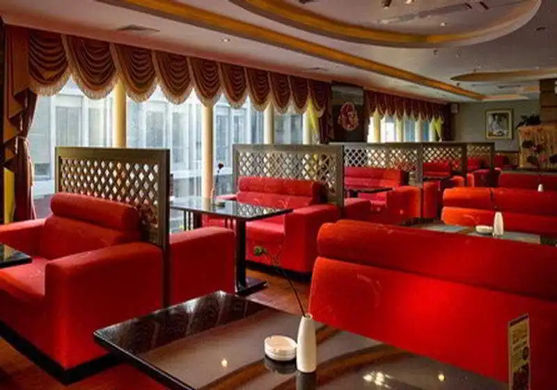 Pagoda Hotel Hangzhou West Lake Wulin - City Center and Family Friendly
