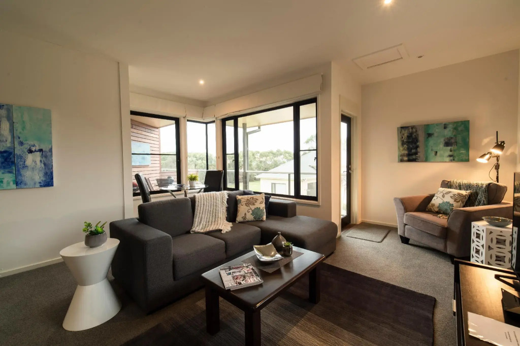 Cowes Luxury Beachfront Apartment - Phillip Island