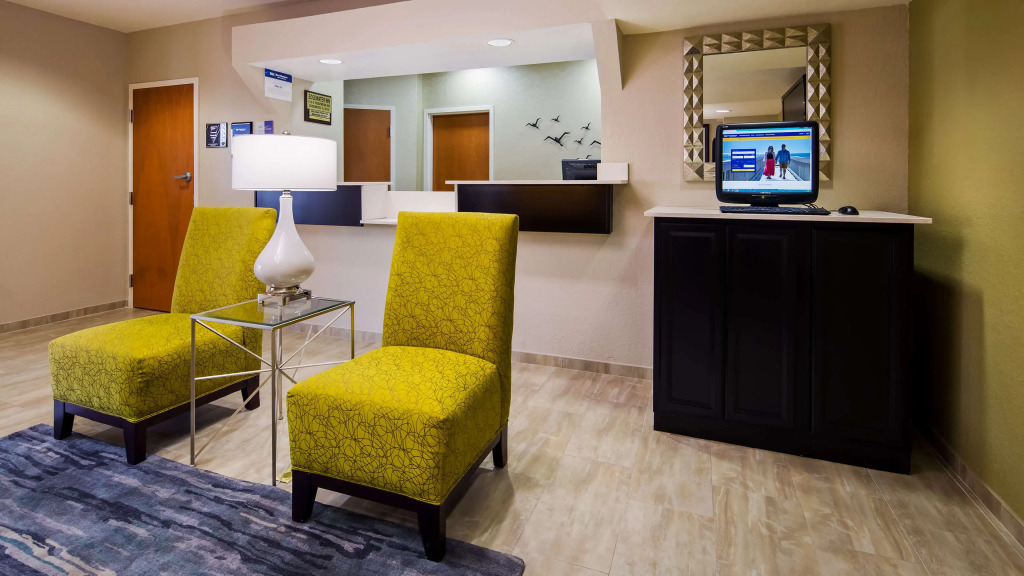 Best Western Edgewater Inn