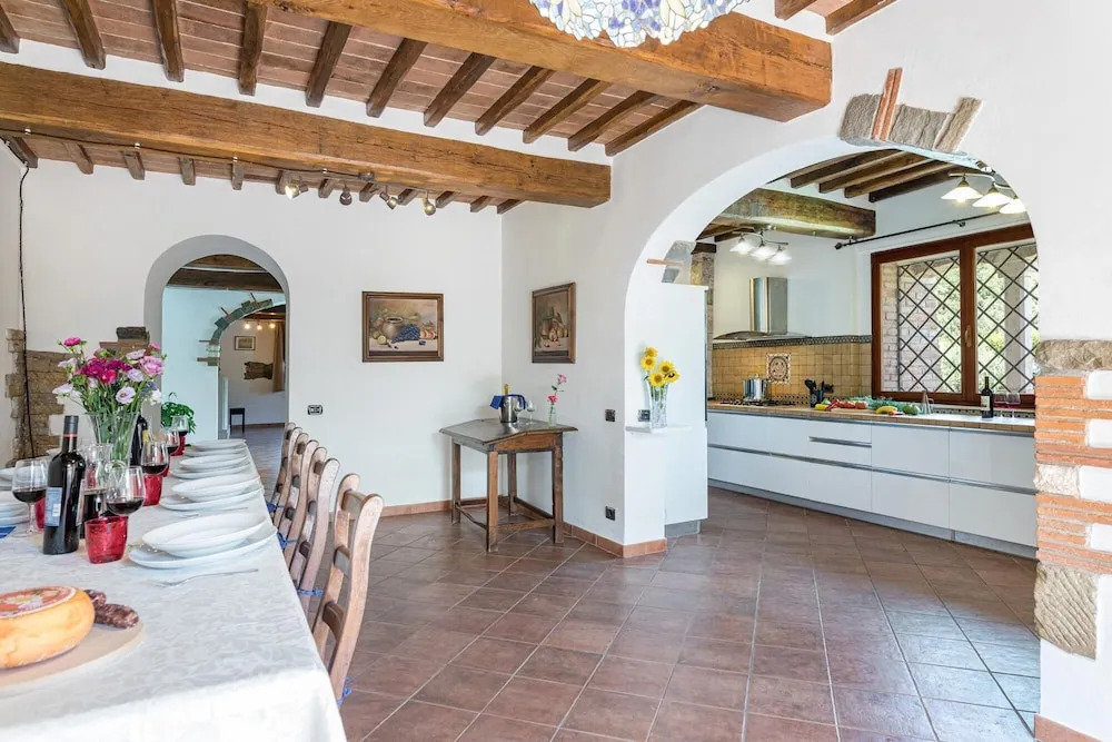PODERE MONTIONI 6&2, Emma Villas
