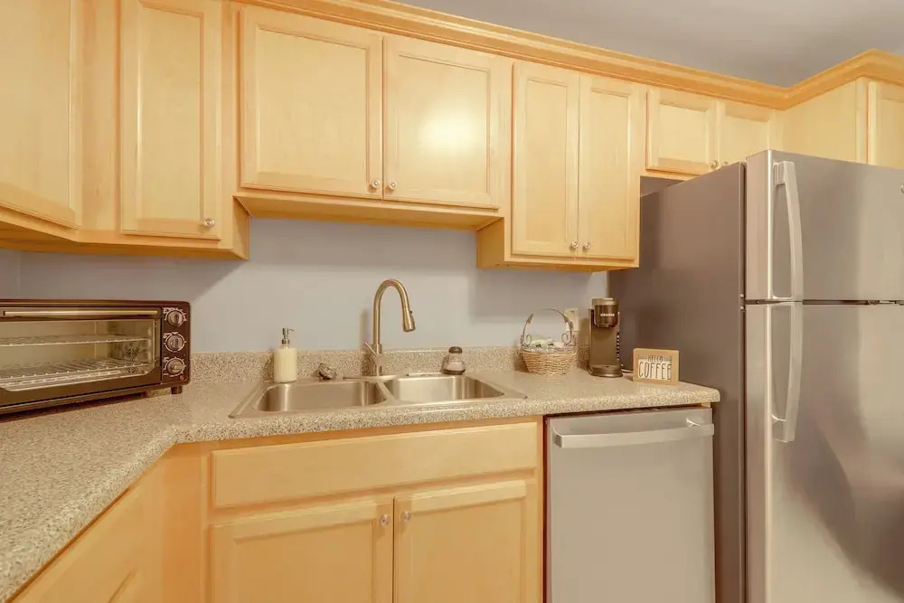 1 Mi to Dtwn & Uga: Condo w/ Pool in Athens!