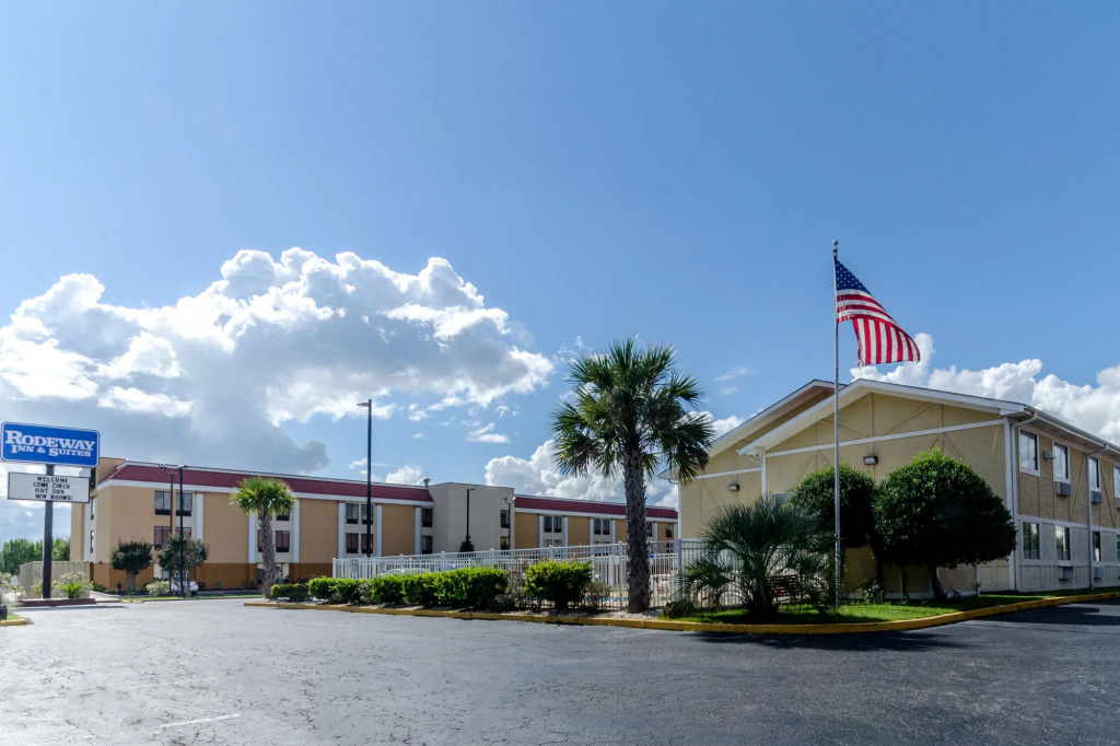 Rodeway Inn & Suites Jacksonville near Camp Lejeune