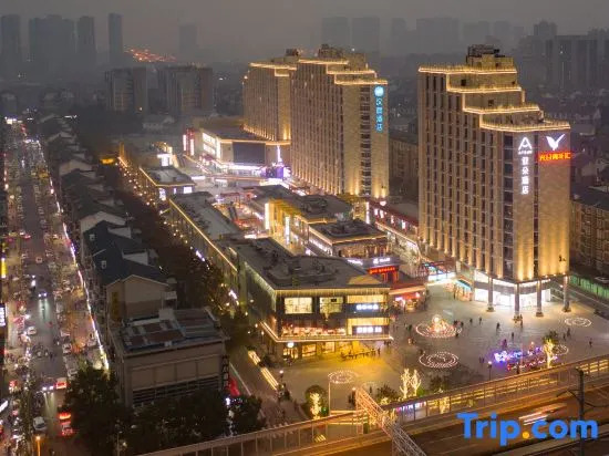 Atour Hotel Wuhan Guanggu Qingnianhui JinRongGang