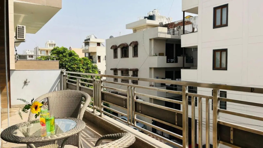 Bluo Modern 1 Bhk Medanta Medicity