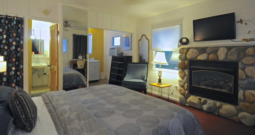 The Motor Lodge