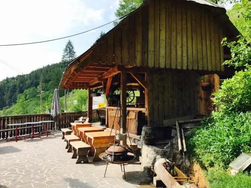 Mountain Lodge Petrovo Brdo