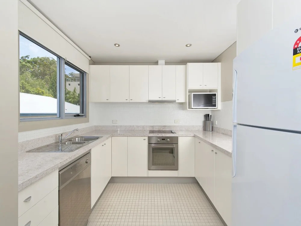 Bayview Apartments, Unit 12/42 Stockton Street