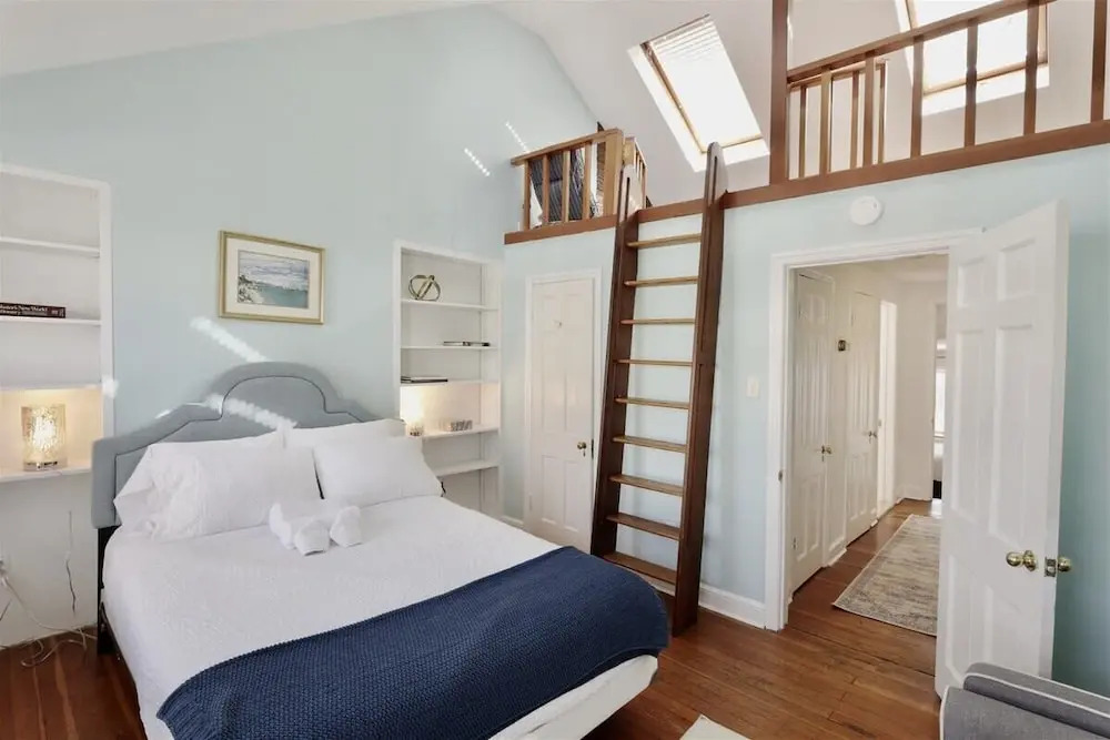Georgetown Cobblestone Cottage - Private Parking