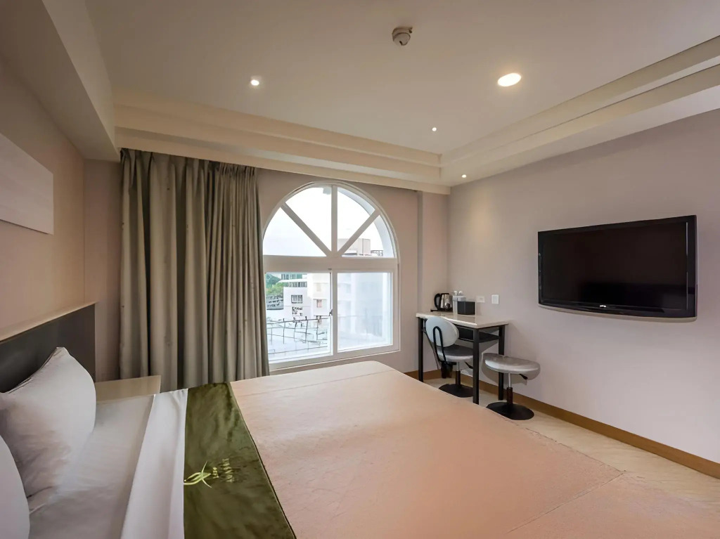 Long View Hotel