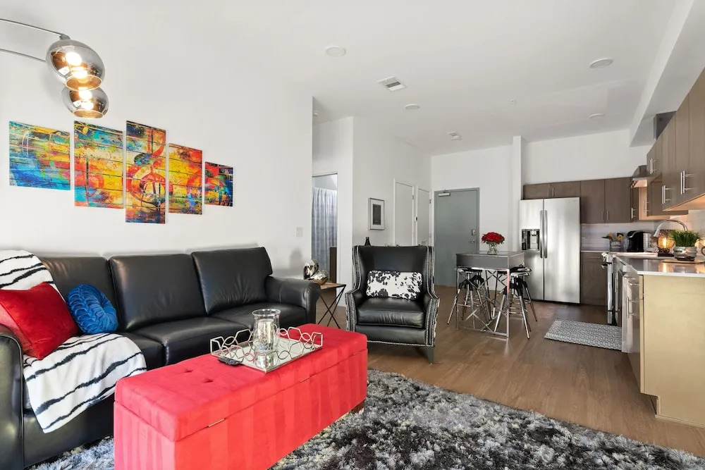 Illume Pool-view Corner Unit Nash 319 1 Bedroom Condo