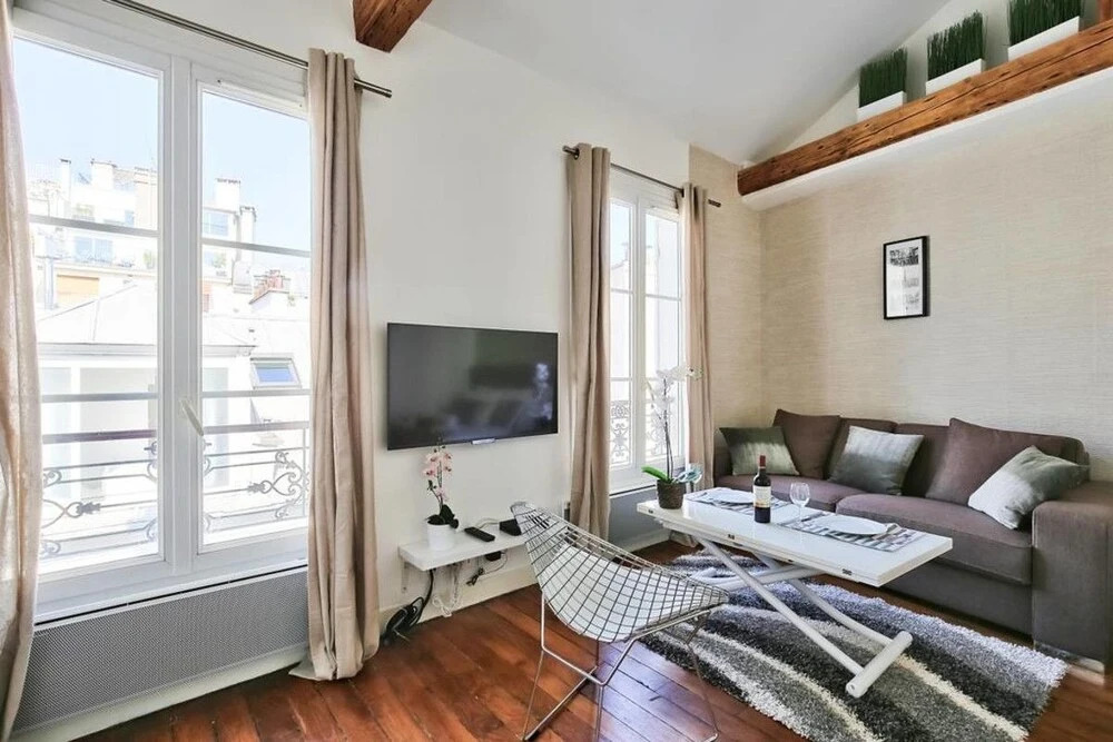 Amazing Apartment at the Eiffel Tower