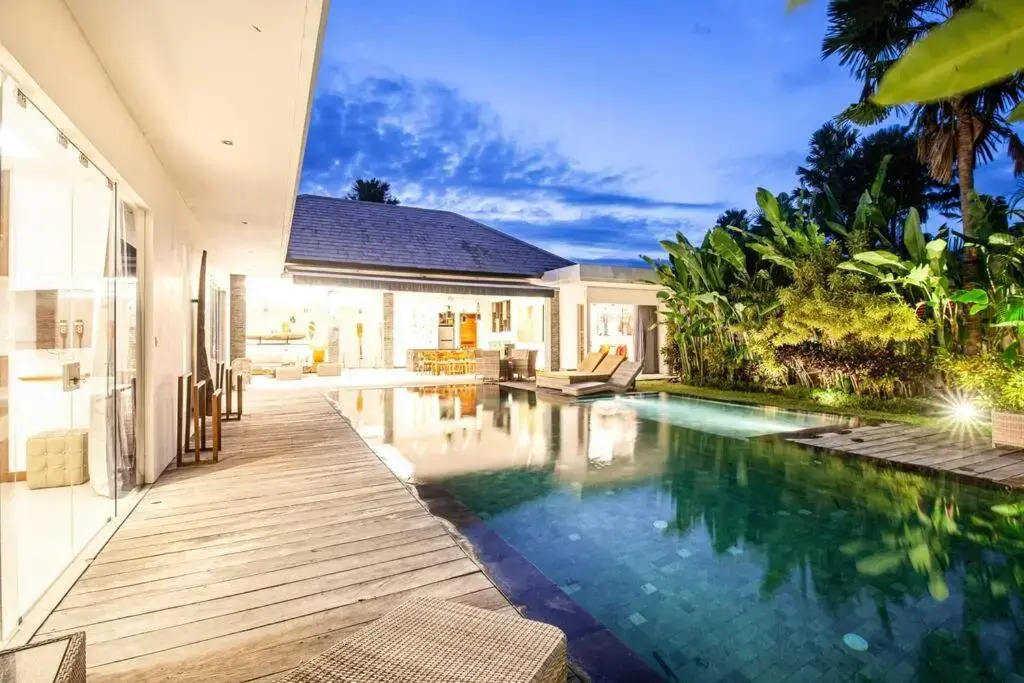 Villa Nikko I - 4Br Villa in Central Seminyak, Steps to Cafés & Shops
