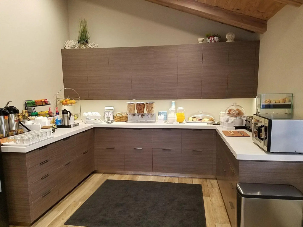 Marina Beach Hotel
