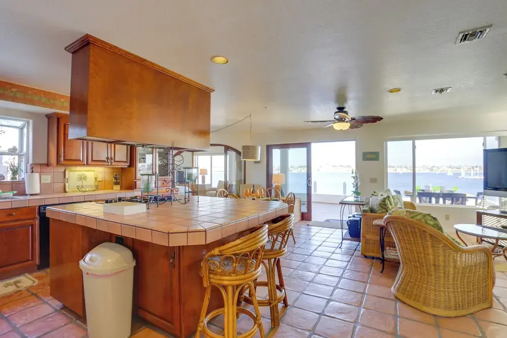 Beachfront San Diego Condo w/ Patio on the Bay!