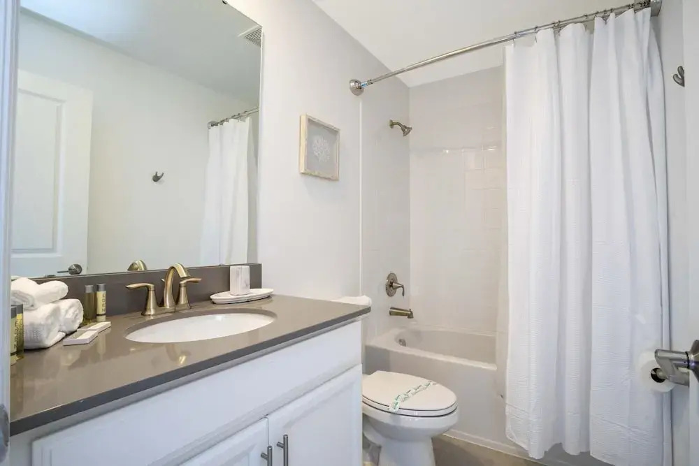 New Spacious Pool Home by Disney