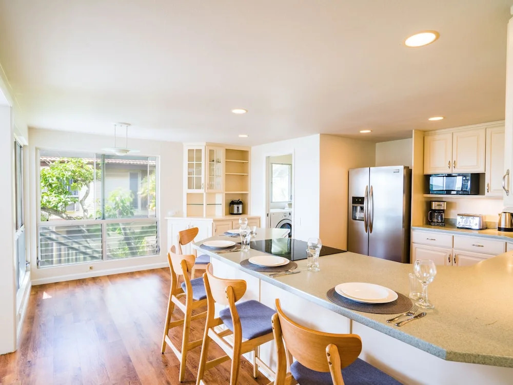 Hawaii Kai 4br W/ Wraparound Lanai & Ocean Views 4 Bedroom Home