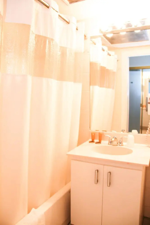 Hbr576-large Studio, Steps From the Ocean