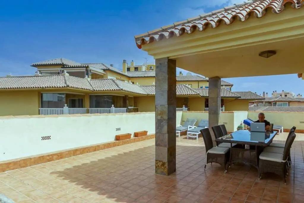 15-Modern Apartment in Higueron, Fuengirola!