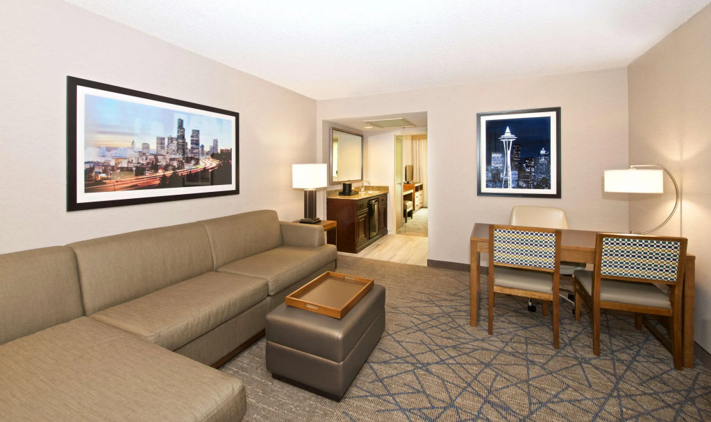Embassy Suites by Hilton Seattle North Lynnwood