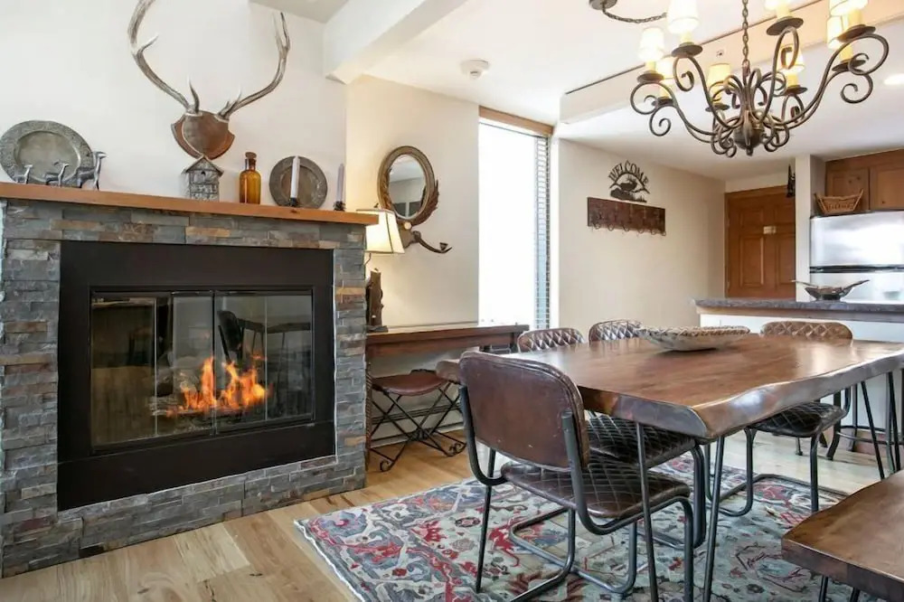 3 Bedroom Antlers Vacation Rental With Incredible Slopeside Views And Just A Short Walk To Gondola And Lionshead Village