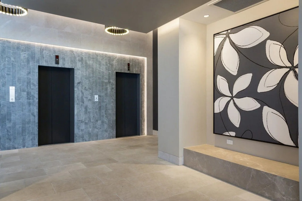 Paradise Centre Apartments