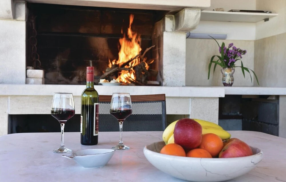 Three-Bedroom Holiday Home In Pucisca