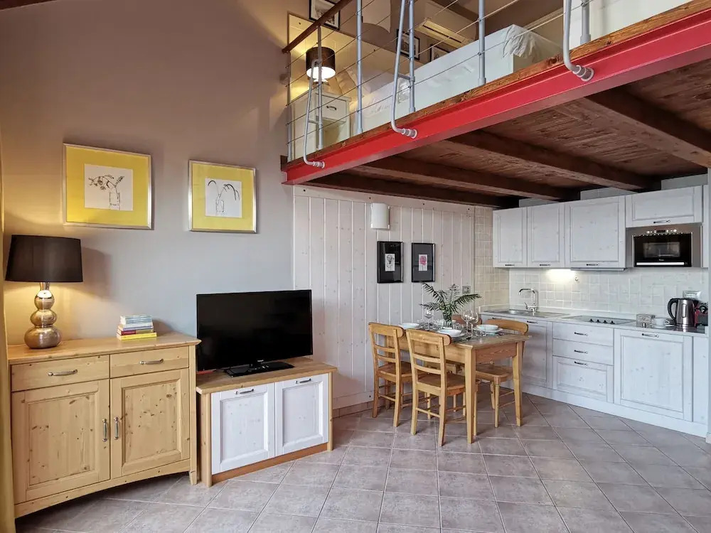 Luxury Cottage by Design Studio