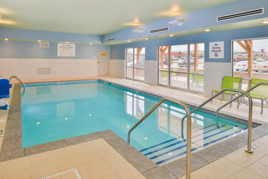 Holiday Inn Express & Suites Chadron by IHG
