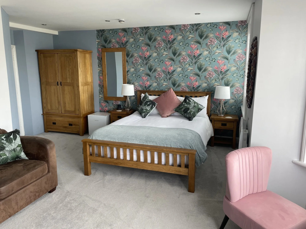 Lantana Guest House