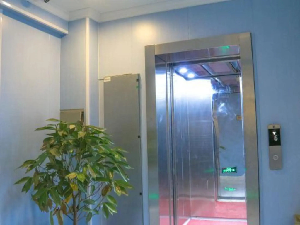 Zhaotong Jungui Hotel